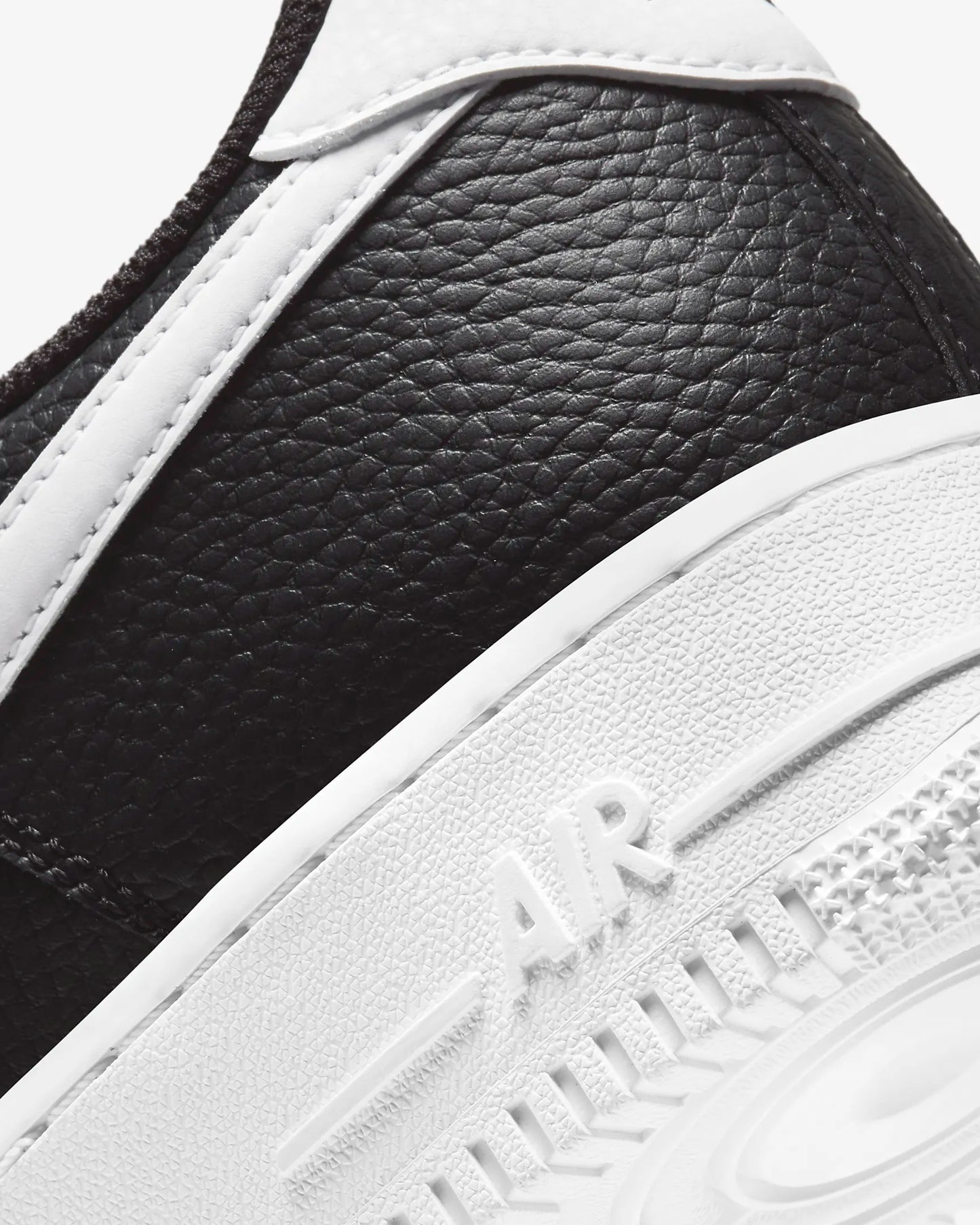 Кросівки Nike Air Force 1 '07 Black White CT2302-002