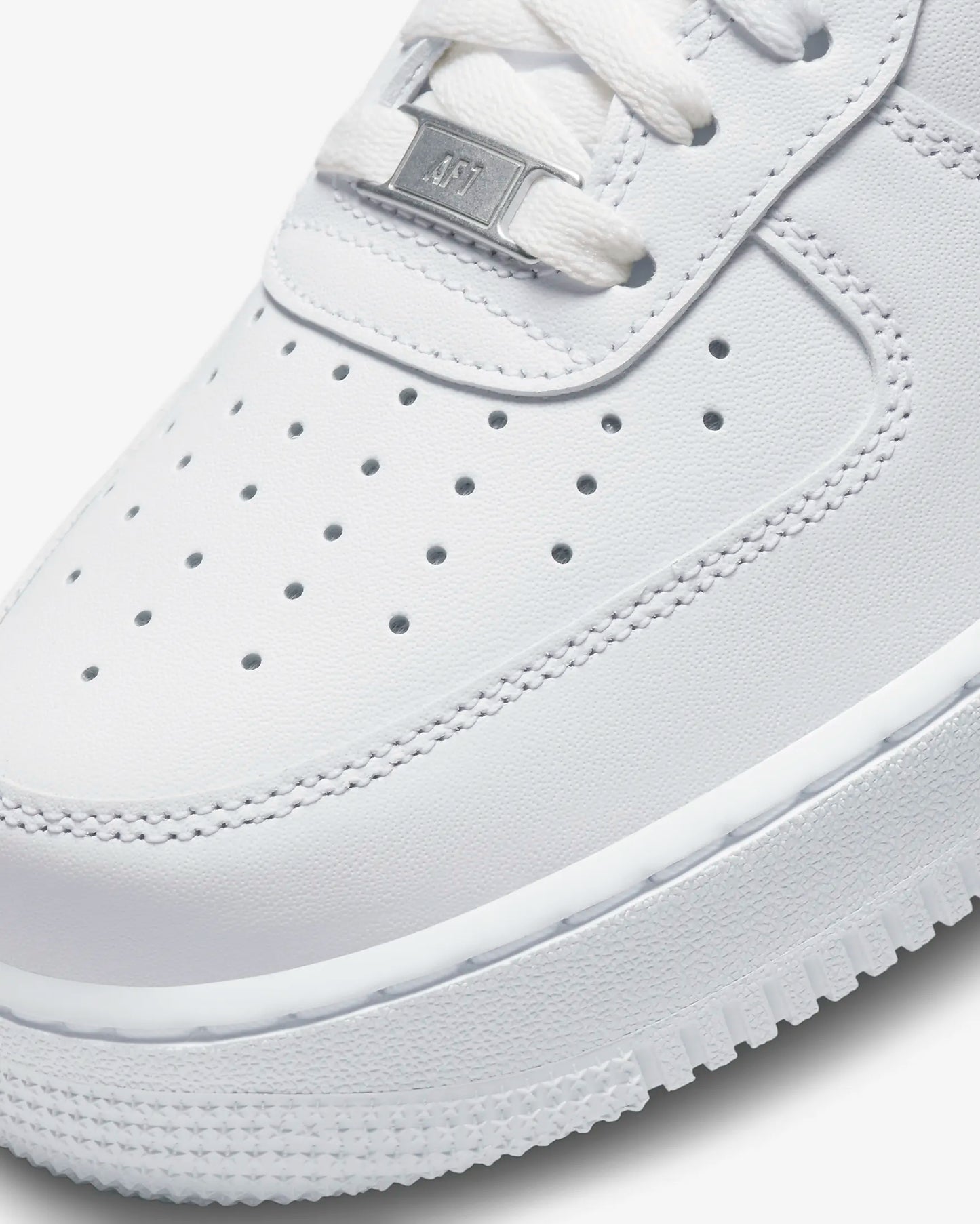 Кросівки Nike Air Force 1 '07 'Triple White' CW2288-111