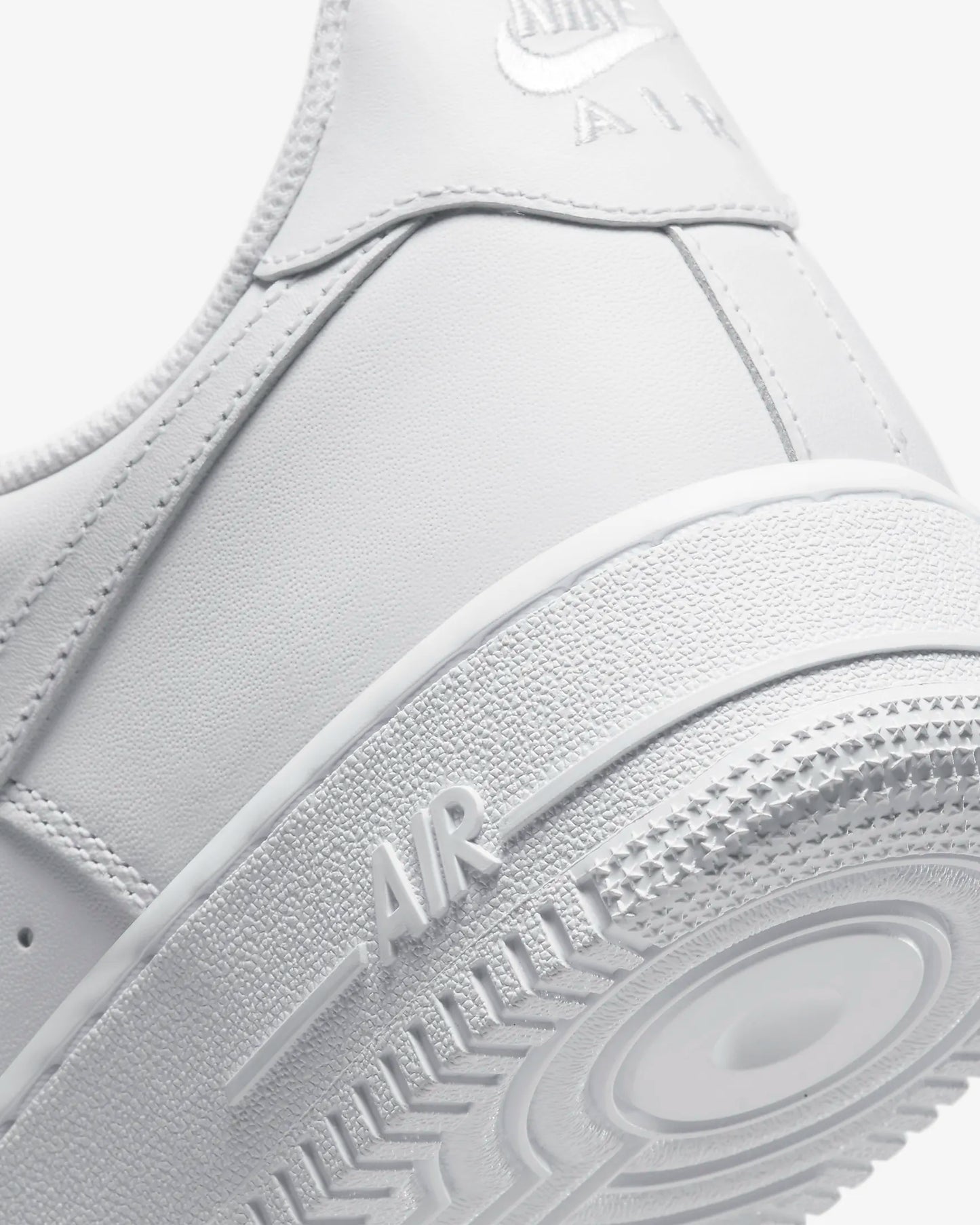 Кросівки Nike Air Force 1 '07 'Triple White' CW2288-111