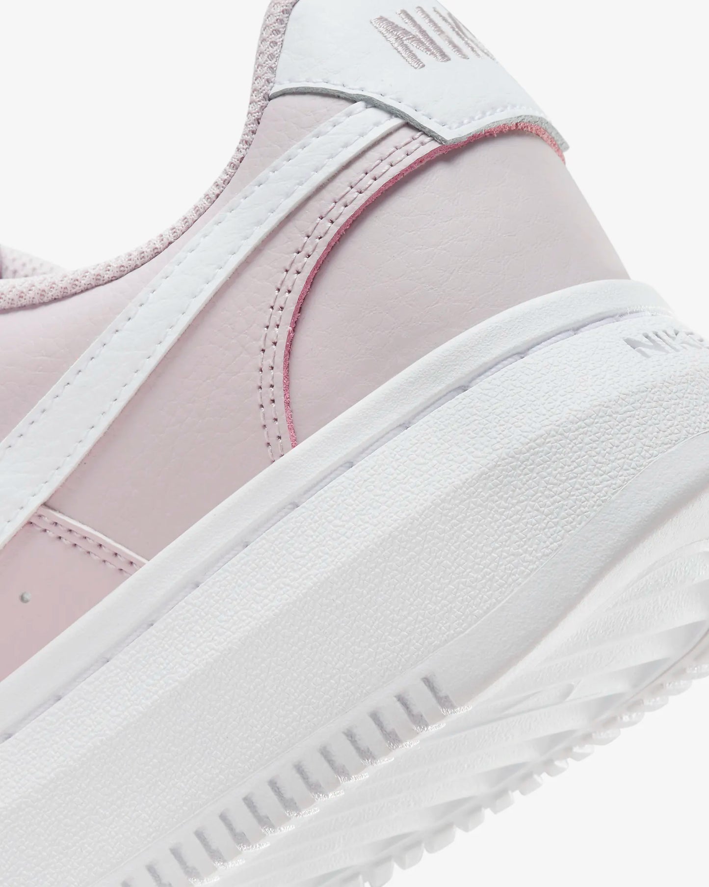 Кросівки Nike Court Vision Alta DM0113-005