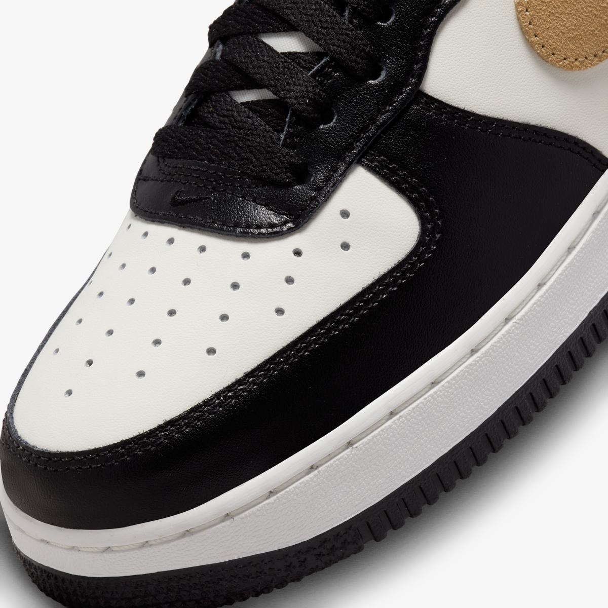 Кросівки Nike Air Force 1 Low '07 FB3355-200