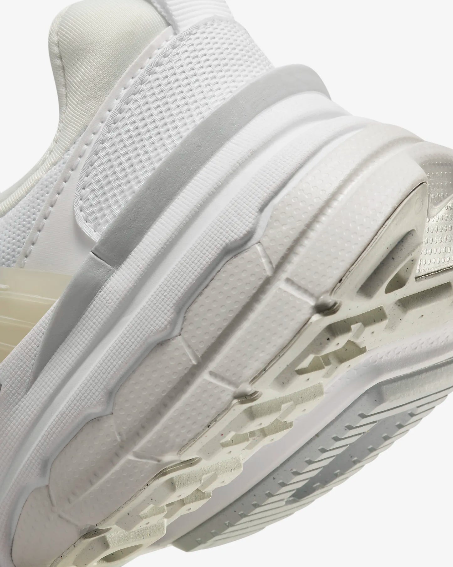 Кросівки Nike V2K Run FD0736-104