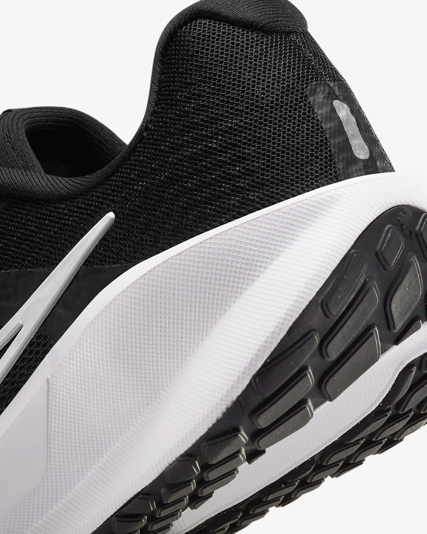 Кросівки Nike Downshifter 13 FD6454-001