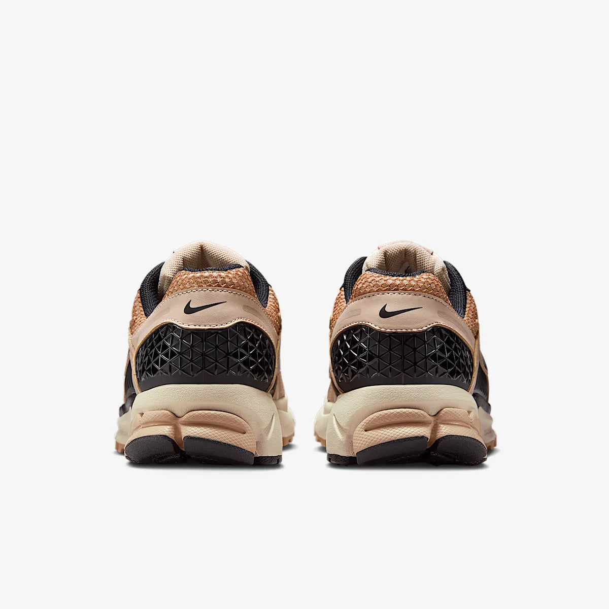 Кросівки Nike Zoom Vomero 5 FJ2028-106 - LIMITED STAY