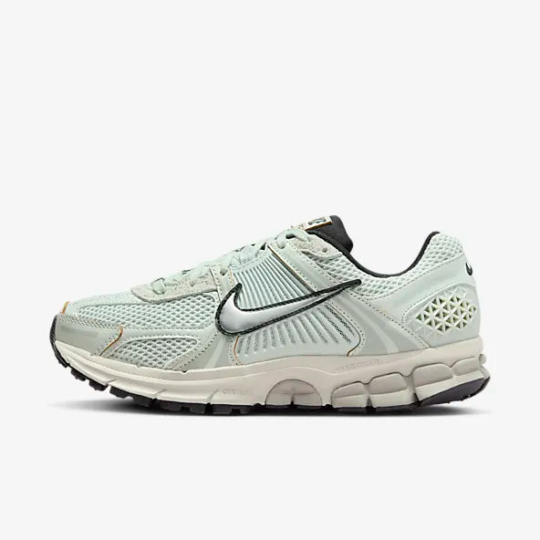 Кросівки Nike Zoom Vomero 5 FN6742-001