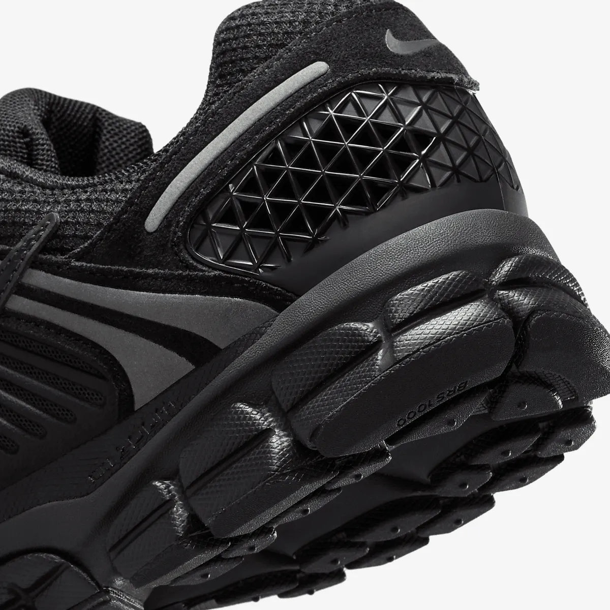 Кросівки Nike Zoom Vomero 5 HF1553-001 - LIMITED STAY
