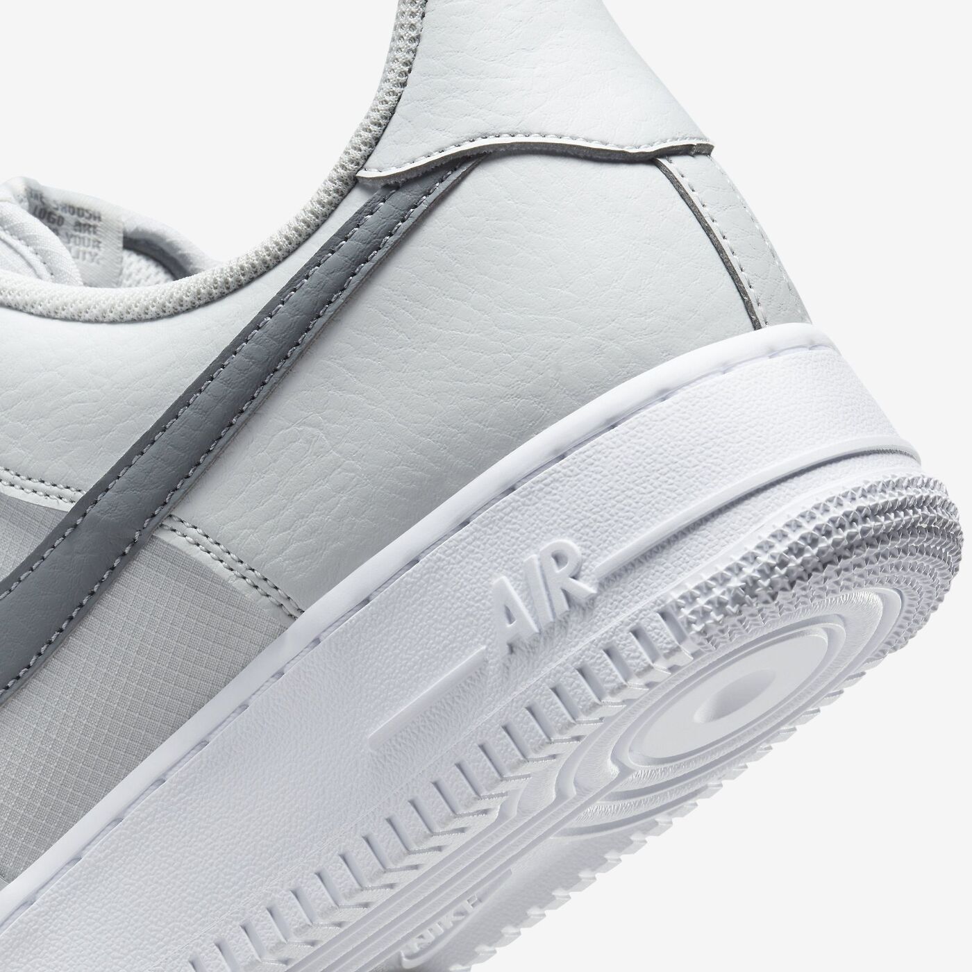 Кросівки Nike Air Force 1 '07 HF3836-001