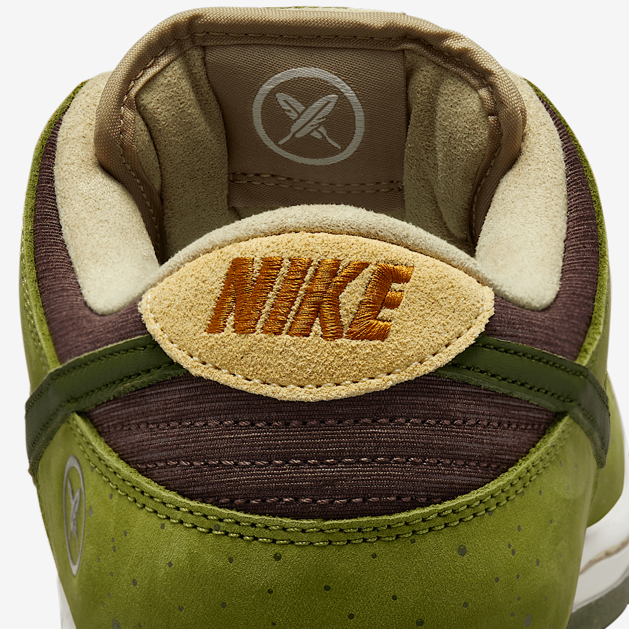 Nike SB Dunk Low Pro 'Matcha' HF8022-300
