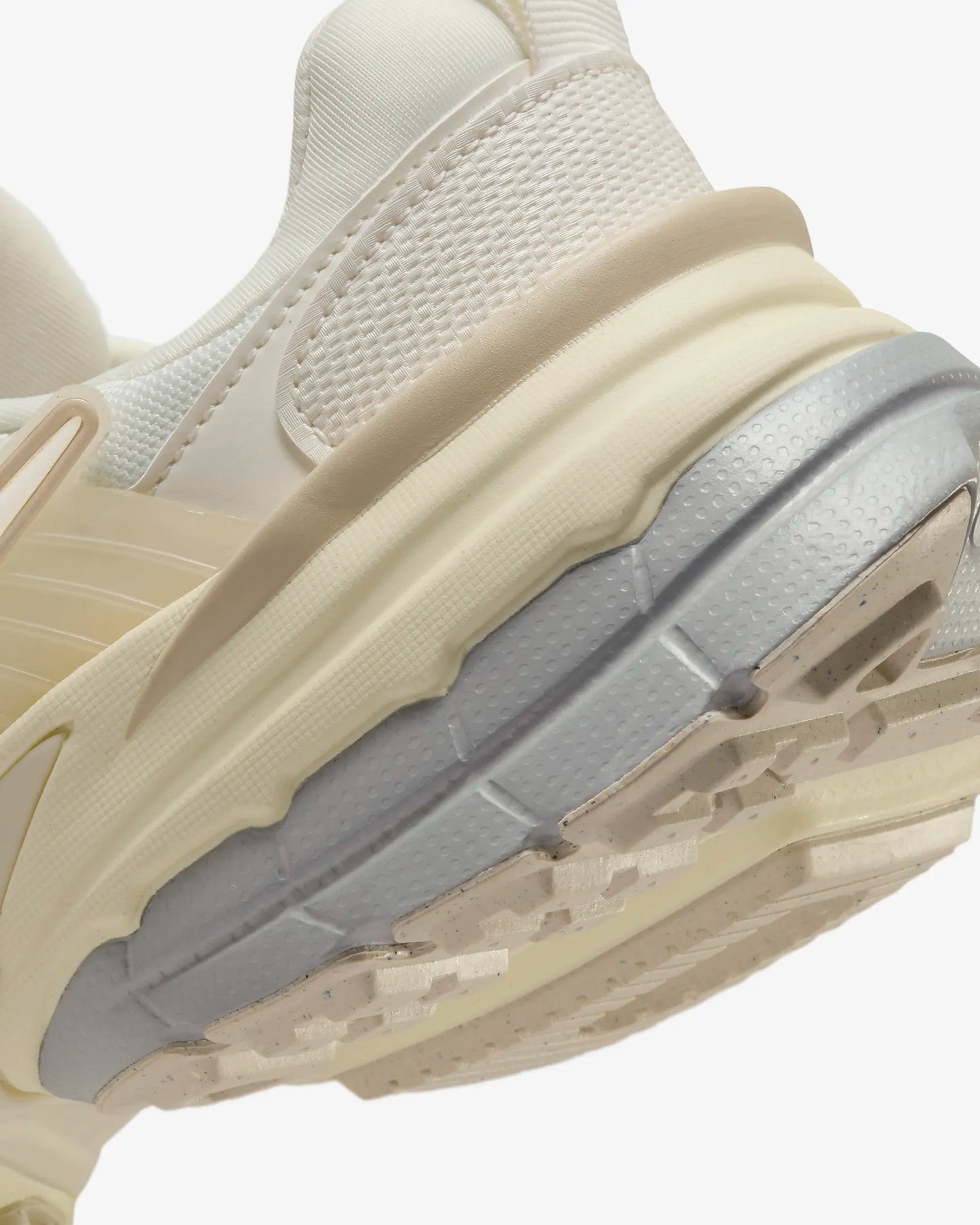 Кросівки Nike V2K Run HQ1512-110