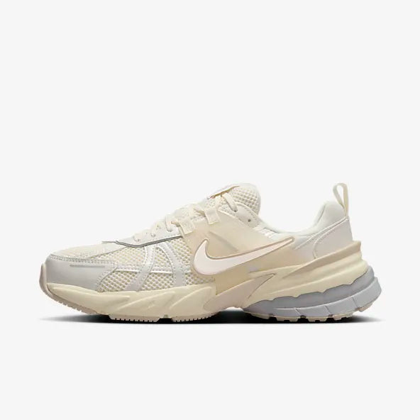 Кросівки Nike V2K Run HQ1512-110