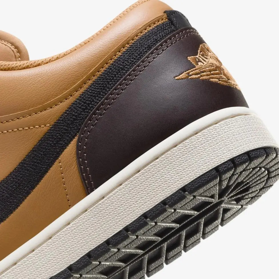 Кросівки Air Jordan 1 Low HQ3603-201