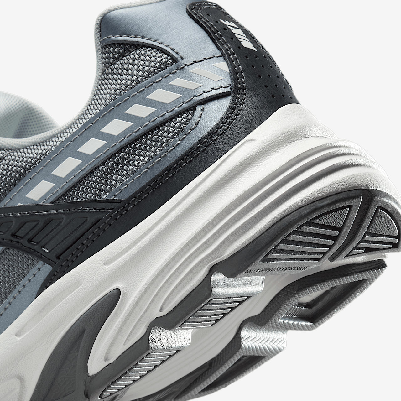 Кросівки Nike Initiator IB3083-001