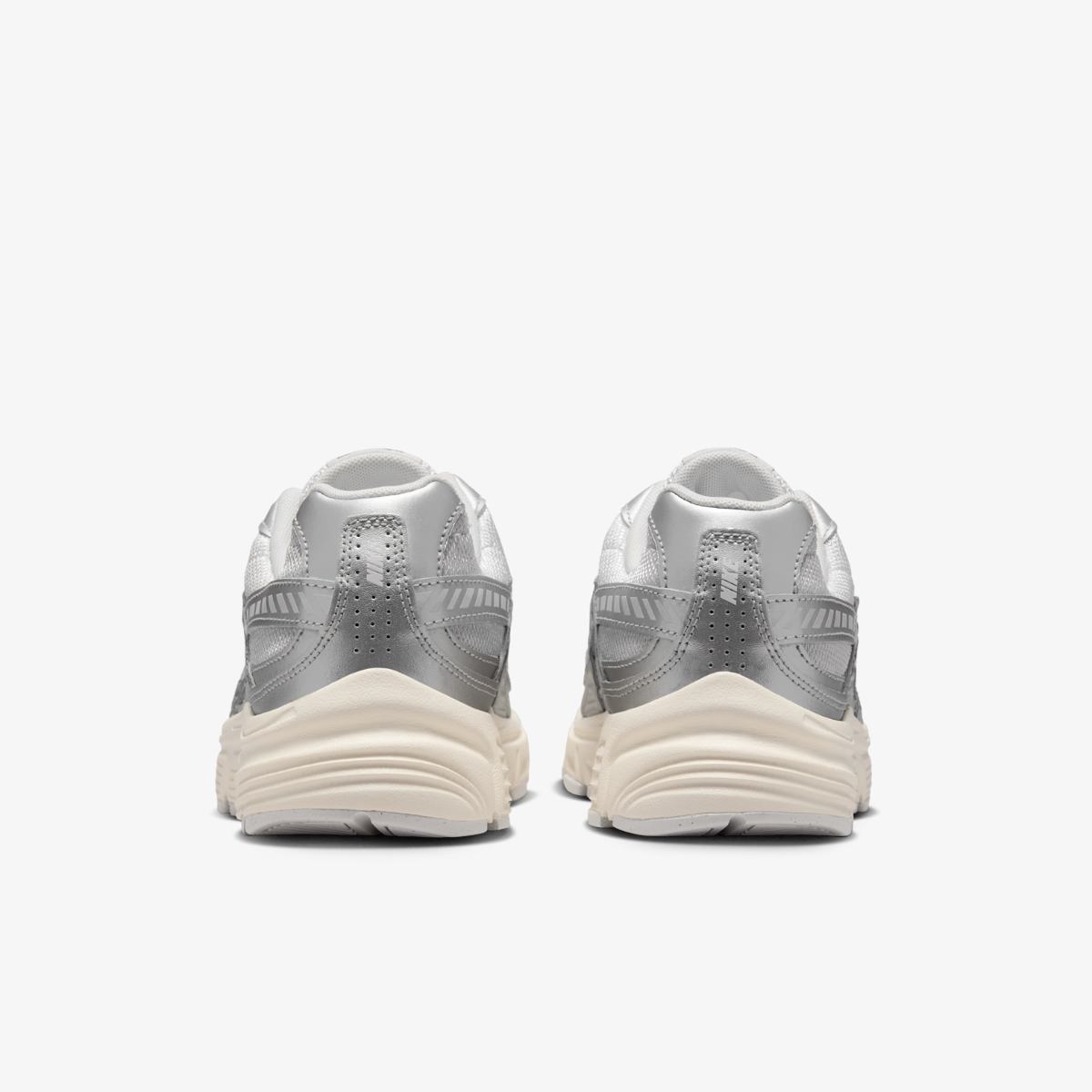 Кросівки Nike Initiator IB4483-078