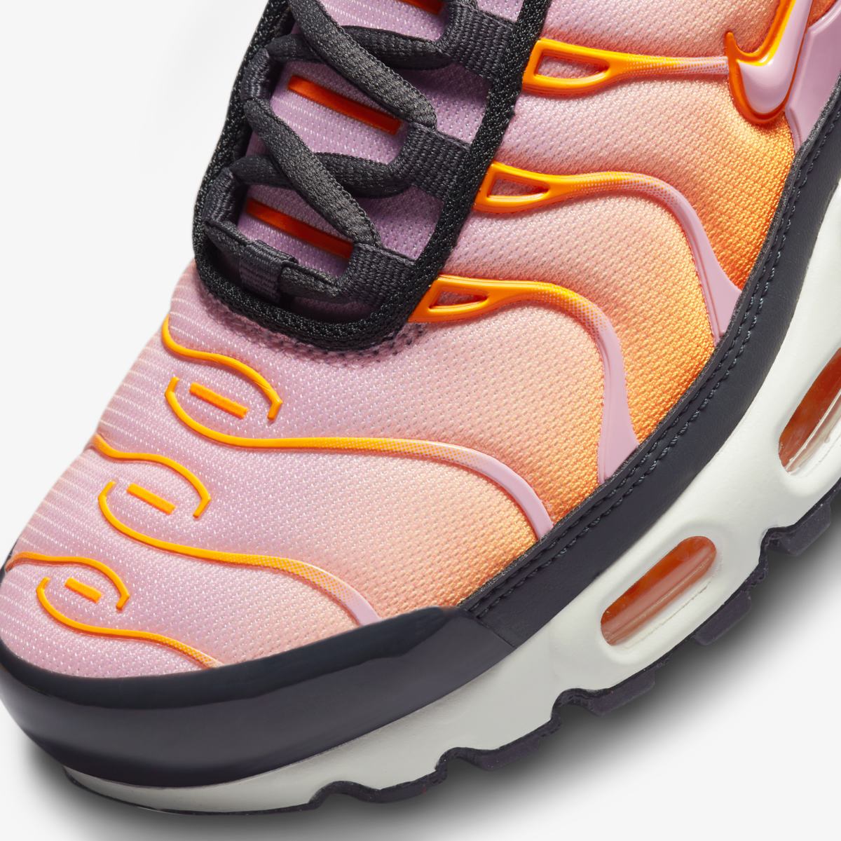 Кросівки Nike Air Max Plus FB8478-001