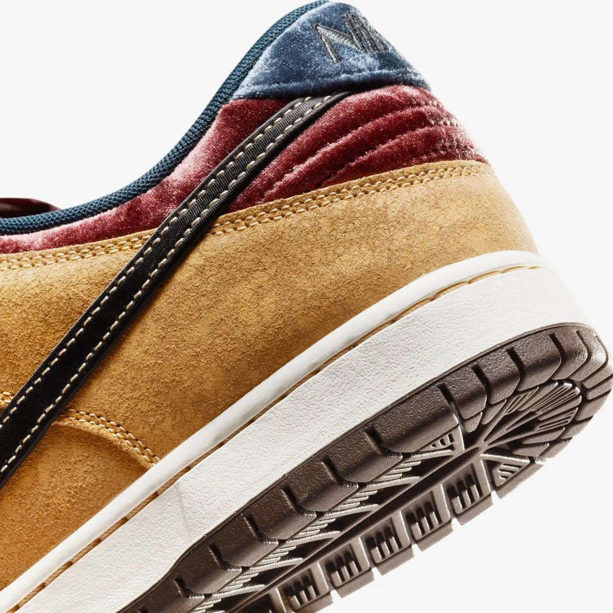 Кросівки Nike SB Dunk Low City of Cinema FZ1278-200