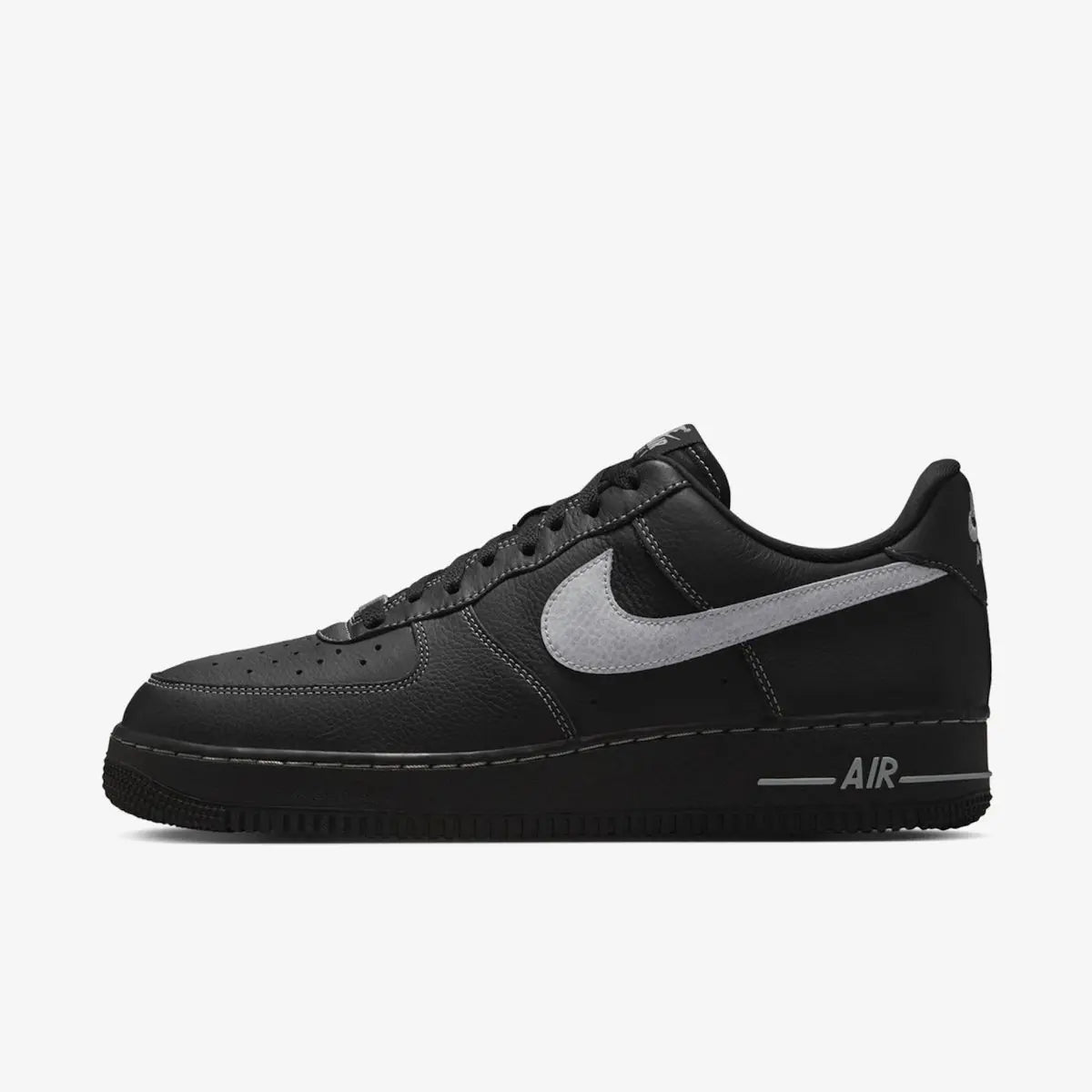 Кросівки Nike Air Force 1 Low LV8 HQ2037-006