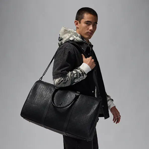 Сумка Jordan Monogram Duffle HV1614-010